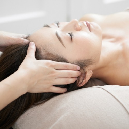 【便秘・肌荒れ・不安症に効果的な頭皮マッサージ】