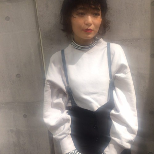 ウルフボブで一気にお洒落に ピンクの壁の美容室BASSA江古田