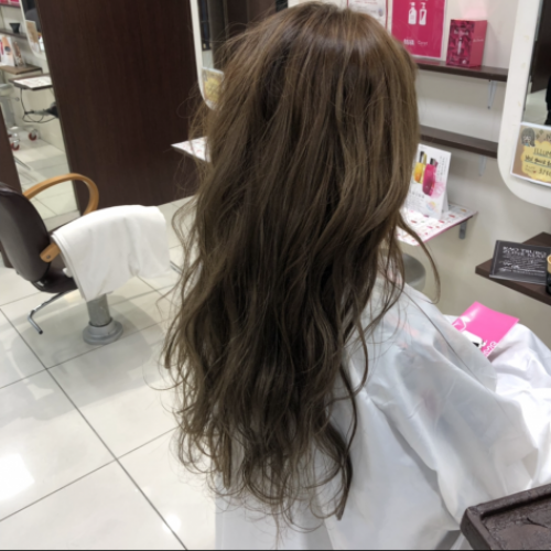 ソフトグレージュカラー ☆