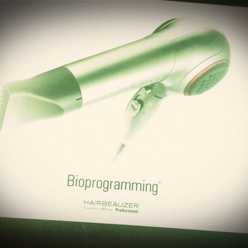 話題の美容器具「ヘアビューザー」シリーズ…新製品も登場!