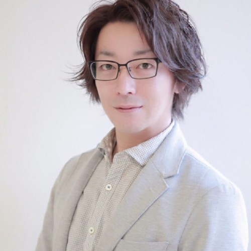 青山学院の前で