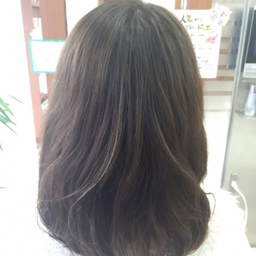 〈カラーチェンジ〉イルミナカラーとハイライト