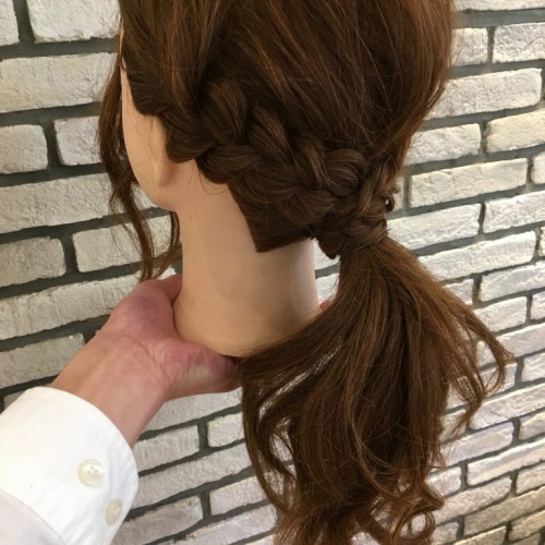 ポニーテール アレンジ2