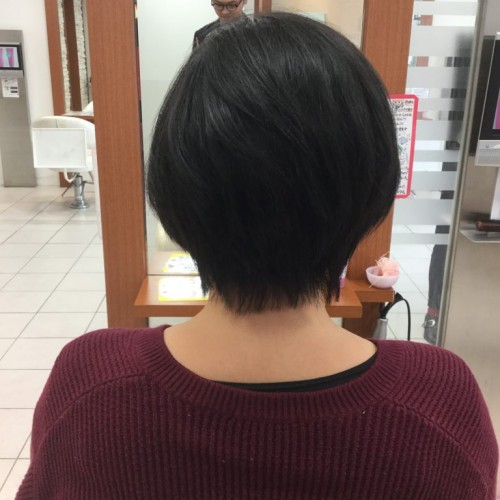 ★前下がりな ショートボブで美フォルムへ☆
