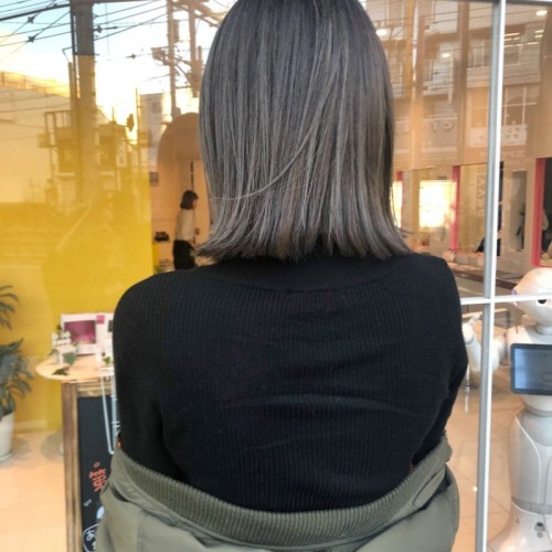 外国人風ハイライトカラーと切りっぱなしミディアムボブ★