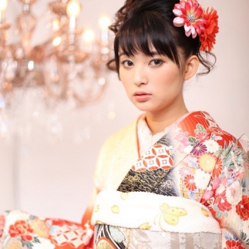 新所沢で卒業式の着付けのご予約はBASSA新所沢店へお申し付けください!