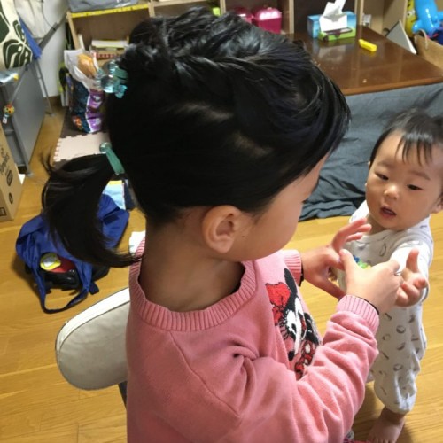 子供の髪を結ぶときのポイント 新しい 自分に会いに行こう 美容室bassa バサ 子供の髪を結ぶときのポイント 新しい 自分に会いに行こう 美容室bassa バサ