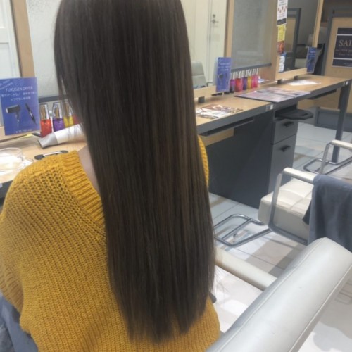 冬は少し落ち着かせたカラーで!