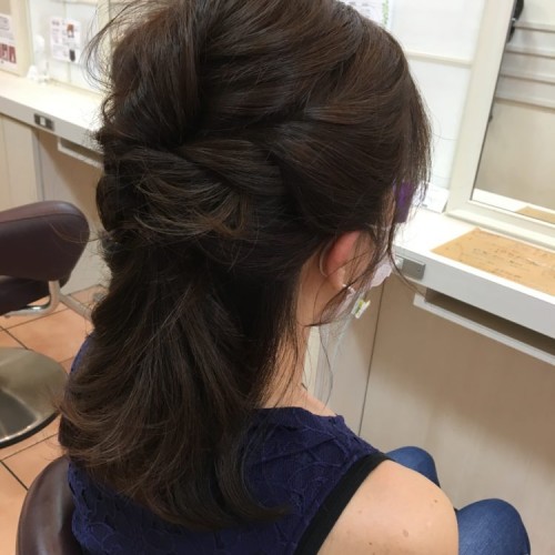 暑い日におすすめ!ハーフアップアレンジ