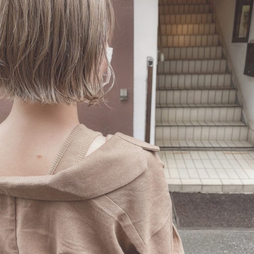 beige colorとミニボブ????♀️????