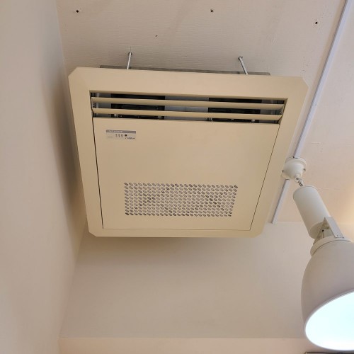 新型コロナウィルス対策!!オゾン除菌機能付き大型空気清浄機設置しました!