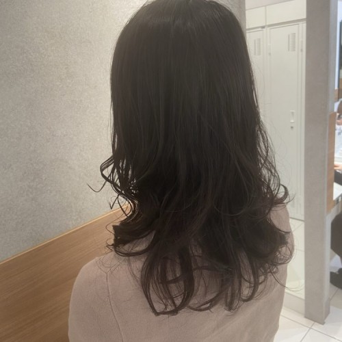 【花小金井店 小林】ボリューム抑えて毛先はカール ストレート&デジタルパーマ